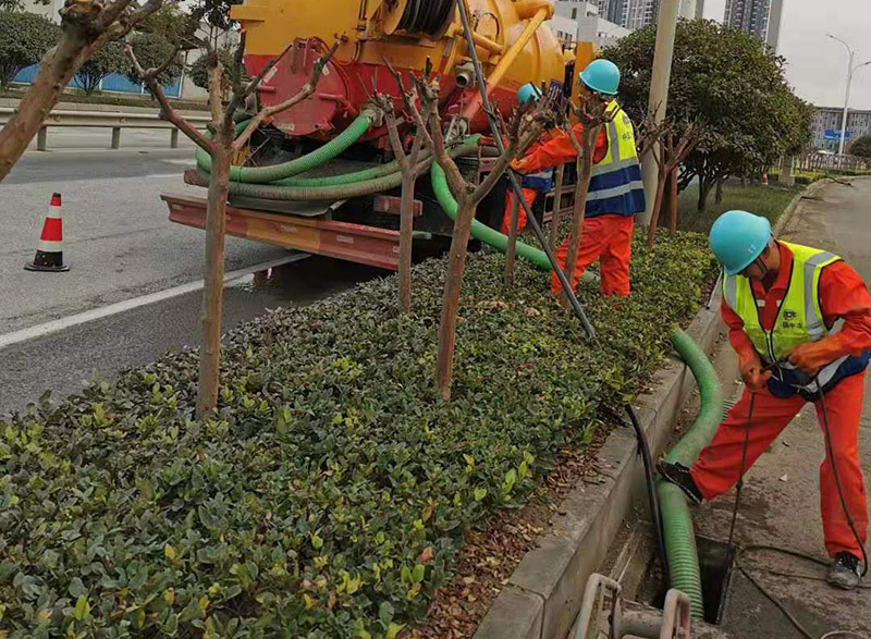 南丰镇市政管道清淤